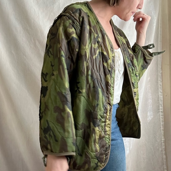 Vintage Vietnam Era 1970s Military M-65 OG Field Coat with Removable Camo Liner - Picture 5 of 10
